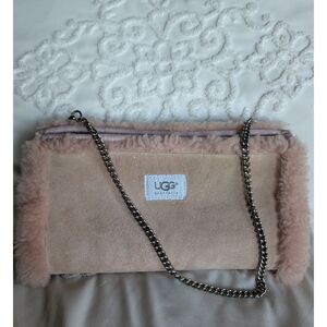 UGG 🩷 Pink Shearling Shoulder Bag/ Clutch / Hand Warmer Handbag